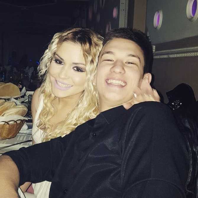 535151_1030230507038463_3464599978756493816_n