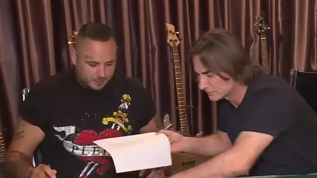Filip Car zbog ovog bahatog poteza izazvao gnev čelnika Pinka: Član produkcije ga izribao i postavio na svoje mesto