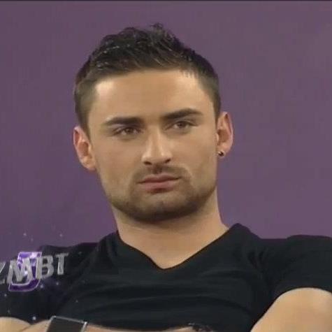 735015_547225058623483_1369777215_n