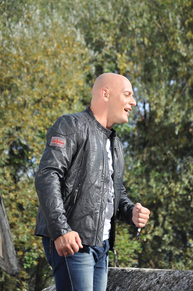 1373031_638690459504346_2068641697_n