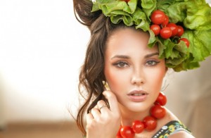 devojka-sa-paradajzom-1380376372-15562