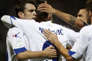 za-povijest-ibisevic-je-odveo-bosnu-i-hercegovinu-u-brazil-504x335-20131041-20131015214124-98a9cd4efebb3c51ab4fdb4a4a1a2233