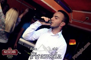 967481_670447119687508_13256112_n