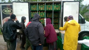 Dostava Klasovog hljeba u poplavljena pdručja u Maglaju