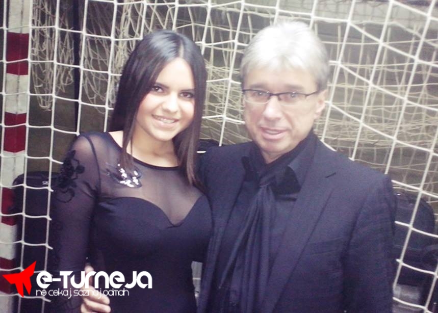 1469923_430629400396343_968650010_n