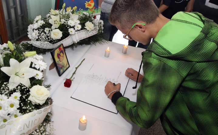 541d4fce-9d20-4692-9987-5369b0765237-mccknjigaze1-718x446