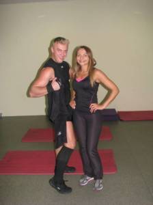 Ado Karišik i instrorica fitnesa