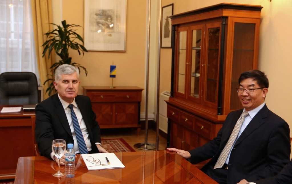 Čović-ambasador NR Kine Dong Chunfeng 4.2.15.2