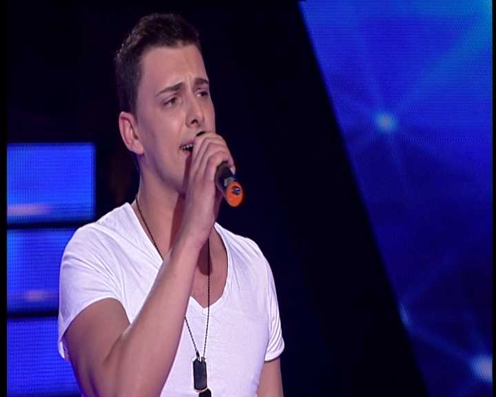 PINKOVE ZVEZDE 028 skracena upper field.Still118