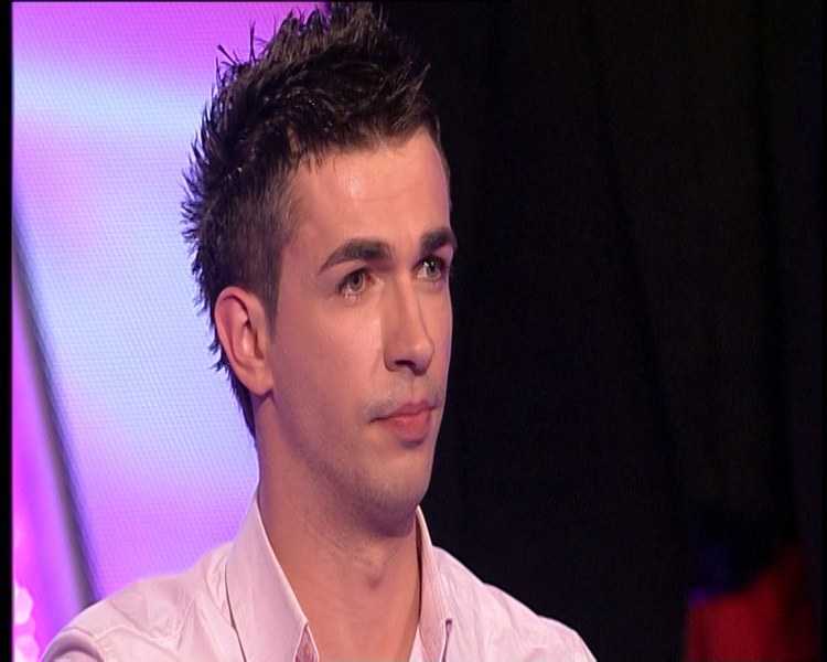 PINKOVE ZVEZDE 037 upper field.Still045_750x600