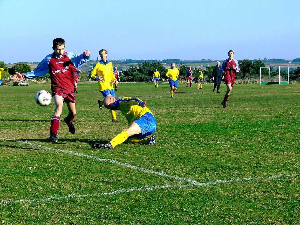 1280px-Isles_of_Scilly_Football_League_game