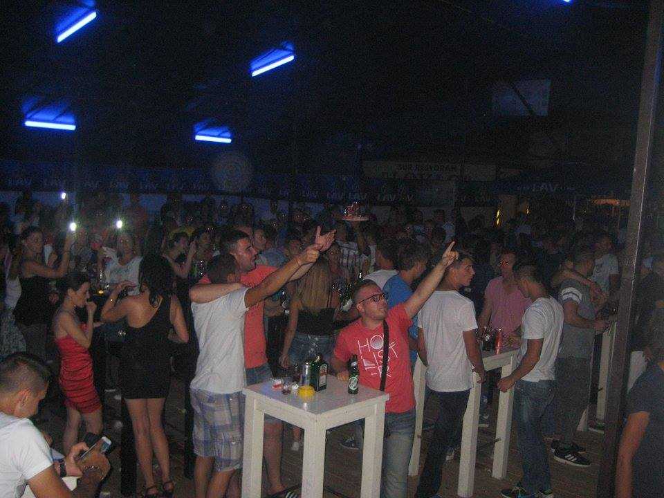 11756646_1049562211728605_1387210228_n