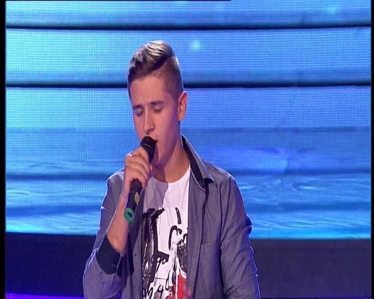 Pinkove Zvezde Se002 Ep 005 03.10. Upper.01_55_07_13.Still079_750x600