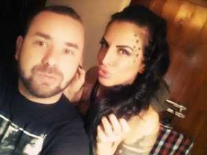 2016-04-23-23-49-53-417