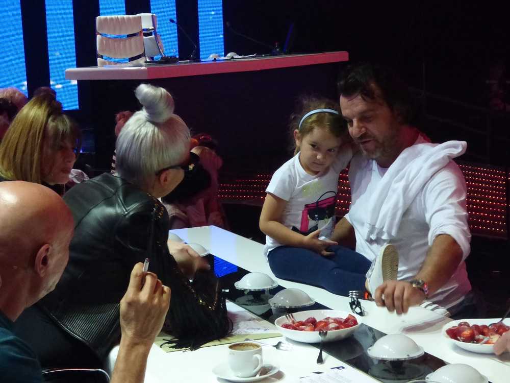 9c7dc1f07e09bb45d6a63e38af808829