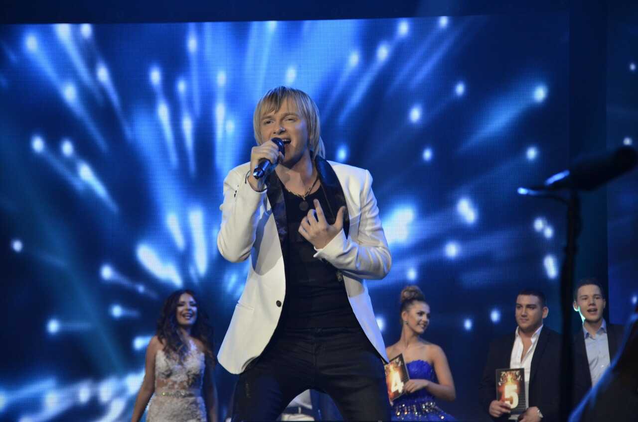 image-0-02-01-d1fac939500532c4e0a30b6df2388c9281af7ef186b99f91972494860d8e0ecf-V