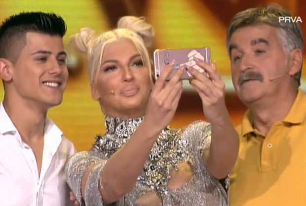 jelena-karleusa-foto-printskrin-1476560672-1012751